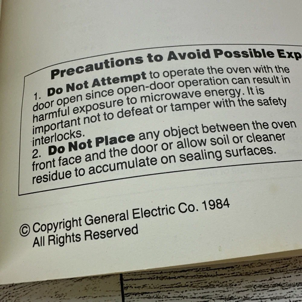 Microwave Guide‎ And Cookbook General Electric 1984 Paperback Appliance Manual